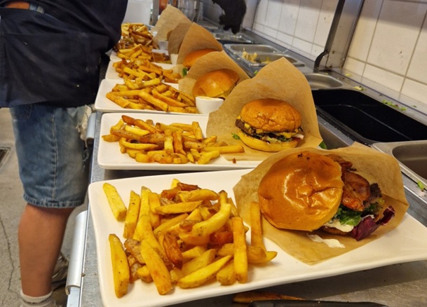 Foodtruck lunchfavoriter östergötland