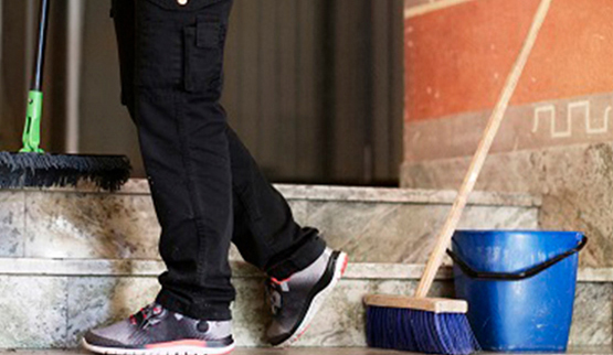 St&auml;dfirma flyttst&auml;dning bild