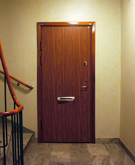 Säkerhetsdörrar montering hem Säkerhetsdörrar montering hem