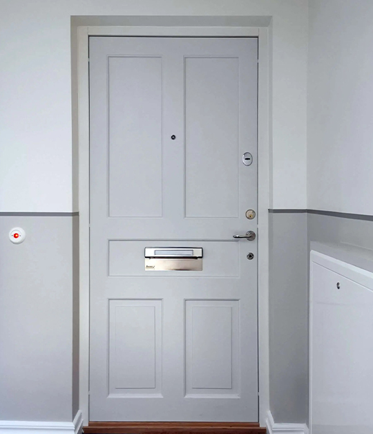 Säkerhetsdörrar i entré Säkerhetsdörrar i entré