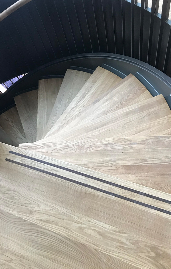 Slipa golv billigt i Stockholm