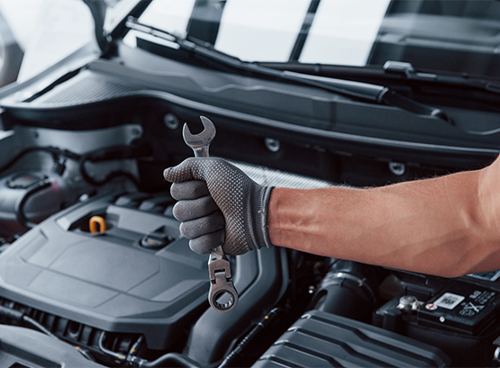 Bilverkstad d&auml;ckbyte och reparation Uppsala