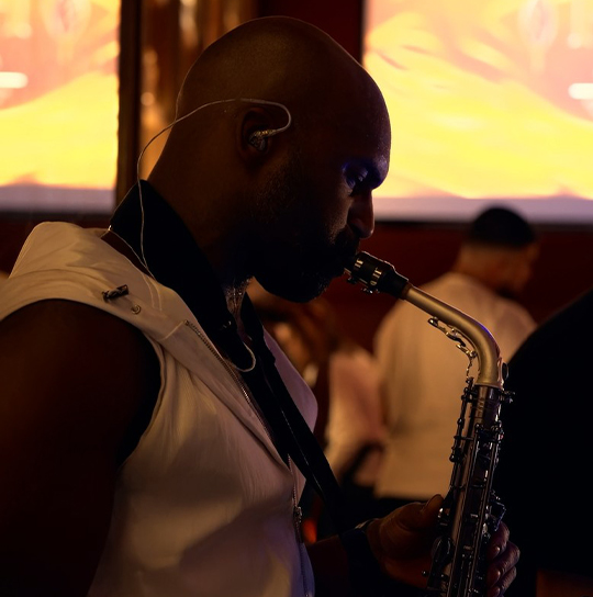 saxofon-jazzspelare-stockholm